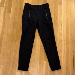 Woman’s Athleta Black Ankle Joggers Classic Pants Size 6
